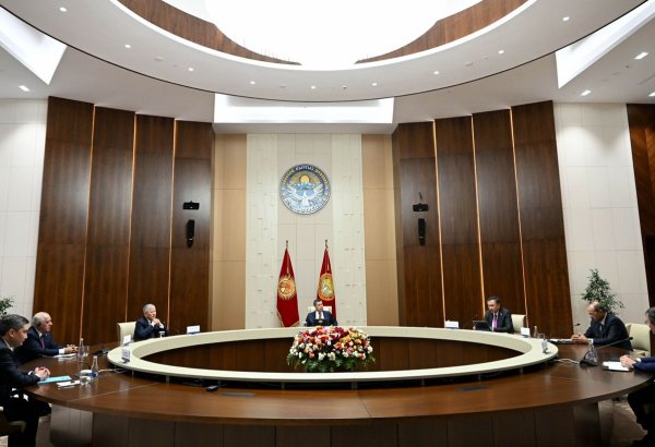 Премьер-министр Али Асадов встретился с Президентом Садыром Жапаровым в Бишкеке (ФОТО)