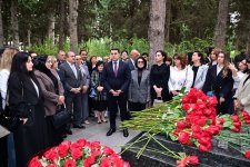В Баку почтена память выдающихся деятелей культуры и проведен концерт в честь Дня национальной музыки (ФОТО)