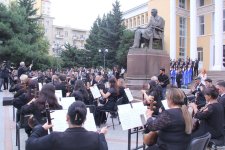 Под открытым небом Баку состоялось торжественное открытие Дня национальной музыки (ФОТО)