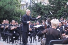 Под открытым небом Баку состоялось торжественное открытие Дня национальной музыки (ФОТО)