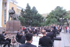 Под открытым небом Баку состоялось торжественное открытие Дня национальной музыки (ФОТО)