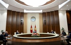 Премьер-министр Али Асадов встретился с Президентом Садыром Жапаровым в Бишкеке (ФОТО)