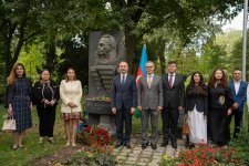 В Вене у памятника Узеиру Гаджибейли прошел музыкально-художественный вечер (ФОТО)