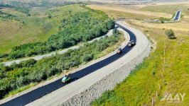 Продолжается строительство автодороги Суговушан - Сарсангское водохранилище - Гозлукерпю - Кяльбаджар (ФОТО/ВИДЕО)