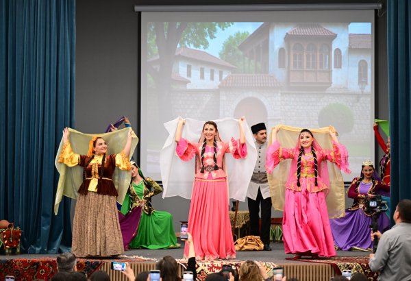 В рамках празднования Дня города в Ханкенди представлена оперетта "Аршин мал алан" (ФОТО)