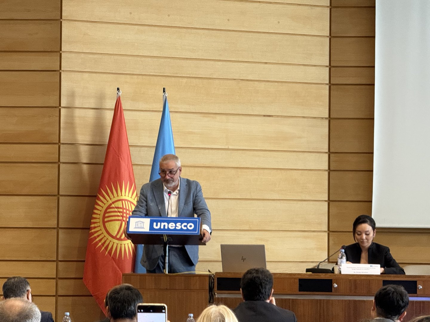 Азербайджан представлен на международной конференции "Чингиз Айтматов и ЮНЕСКО" в Париже (ФОТО)
