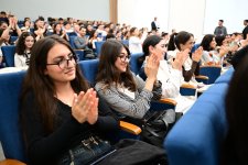 В рамках празднования Дня города в Ханкенди представлена оперетта "Аршин мал алан" (ФОТО)