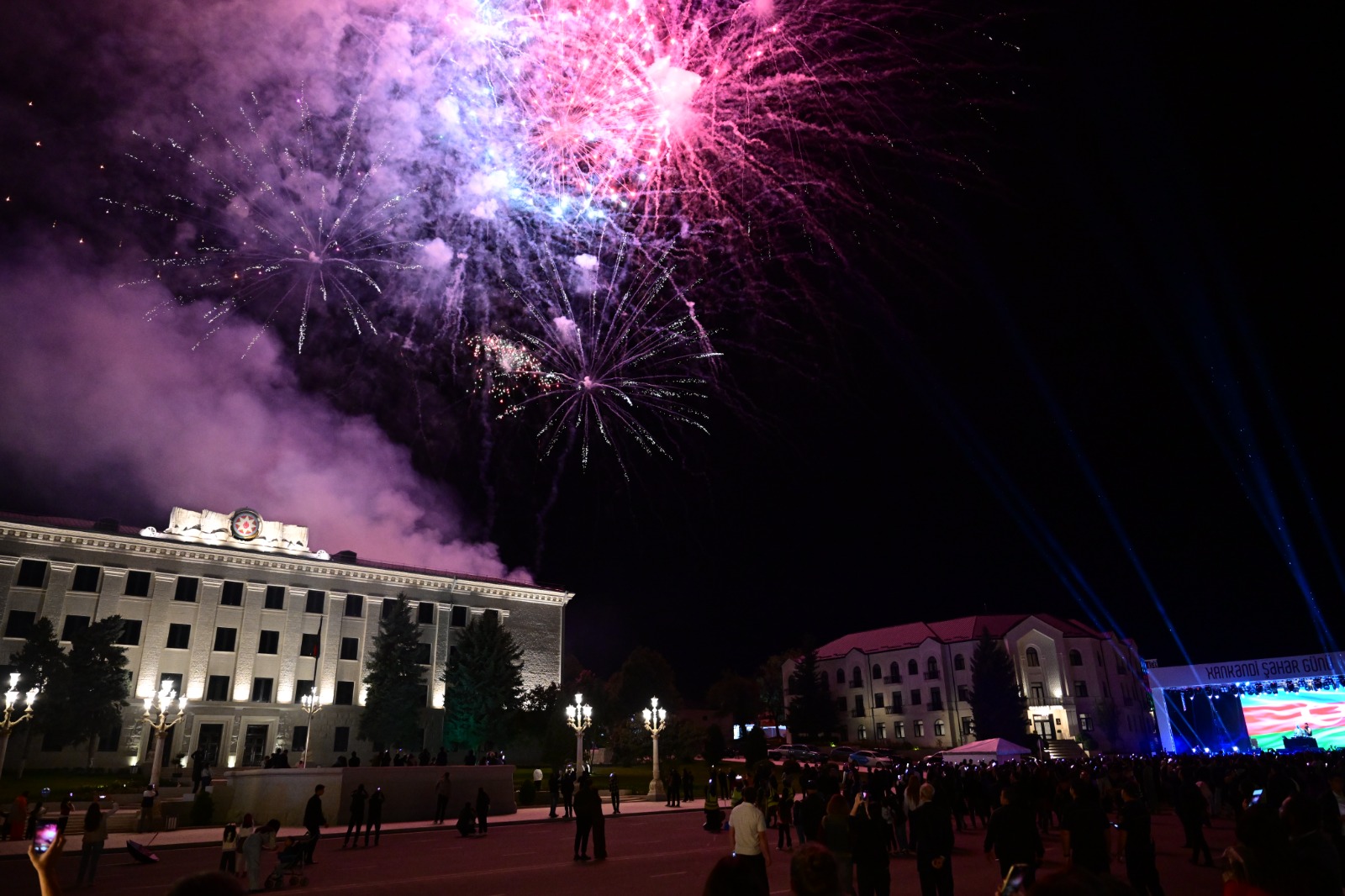 Ханкенди впервые отметил День города: грандиозный концерт и фейерверк озарили небо Карабаха (ФОТО)