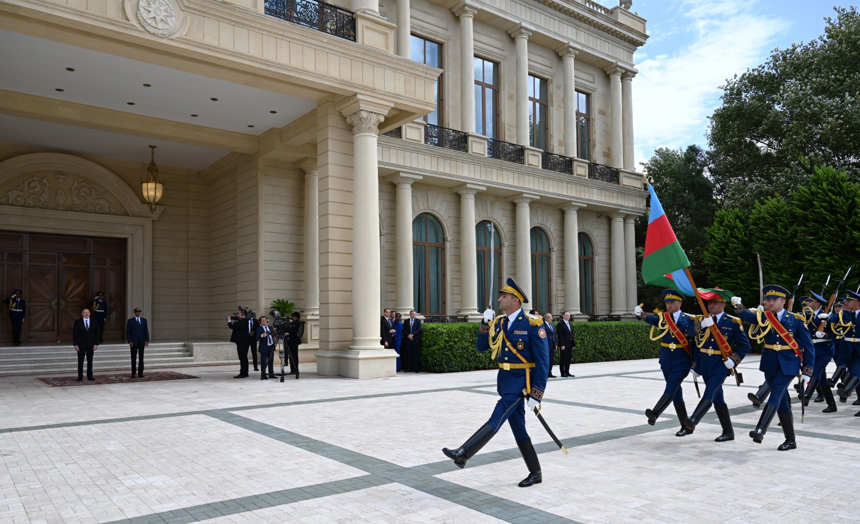 В Баку состоялась церемония официальный встречи Президента Руанды (ФОТО)