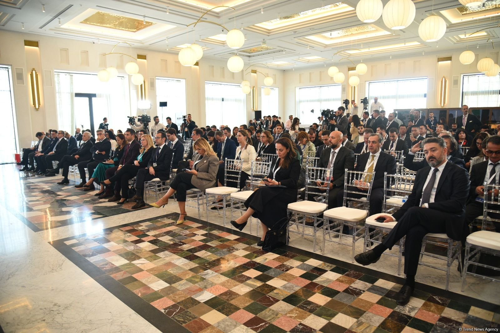 В Баку проходит I Азербайджанский международный инвестиционный форум (ФОТО)