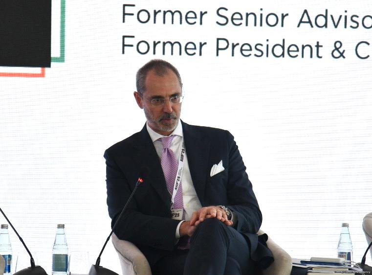 В Баку проходит I Азербайджанский международный инвестиционный форум (ФОТО)