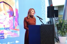 В рамках фестиваля Насими представлена выставка "Вне времени и пространства" (ФОТО)