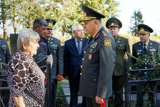 Начальник Генштаба Азербайджанской Армии посетил в Беларуси могилу Национального героя Азербайджана (ФОТО)