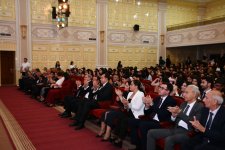 Азербайджанские студенты представили жемчужины музыкального искусства (ФОТО)