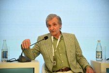 Фестиваль "Насими" в Центре Гейдара Алиева: панельные сессии как мост между эпохами и цивилизациями (ФОТО)