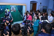 Наследие Мирзы Гадима Иревани ожило в тканях и красках - мужских и женских костюмах (ВИДЕО, ФОТО)