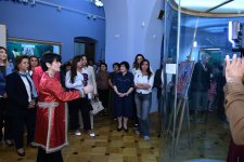 Наследие Мирзы Гадима Иревани ожило в тканях и красках - мужских и женских костюмах (ВИДЕО, ФОТО)