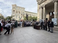 Живое воплощение великих мастеров на улицах Баку - открылись врата истории (ФОТО)