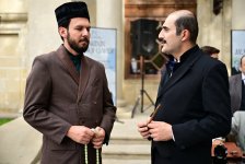 Живое воплощение великих мастеров на улицах Баку - открылись врата истории (ФОТО)