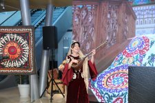 "Мир таджикской вышивки" в Баку: искусство, в котором звучит душа народа (ФОТО)