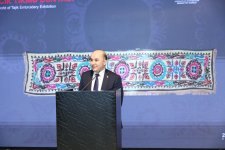"Мир таджикской вышивки" в Баку: искусство, в котором звучит душа народа (ФОТО)