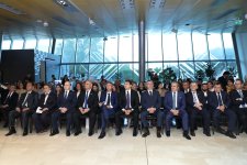 "Мир таджикской вышивки" в Баку: искусство, в котором звучит душа народа (ФОТО)