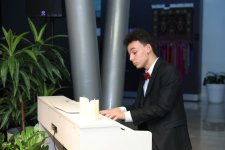 "Мир таджикской вышивки" в Баку: искусство, в котором звучит душа народа (ФОТО)