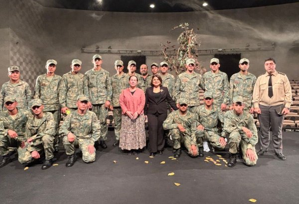 Ко Дню памяти в Баку представлен спектакль "Верю" (ФОТО)