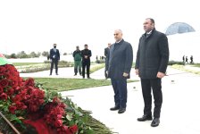 Представители государства и правительства посетили Парк Победы в Баку (ФОТО/ВИДЕО)