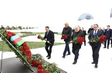 Представители государства и правительства посетили Парк Победы в Баку (ФОТО/ВИДЕО)