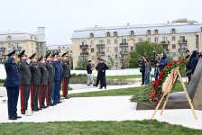Коллектив минобороны почтил память шехидов (ФОТО)
