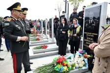 Коллектив минобороны почтил память шехидов (ФОТО)