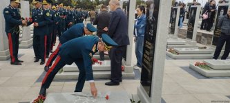 Азербайджанский народ чтит память шехидов Отечественной войны (ФОТО)