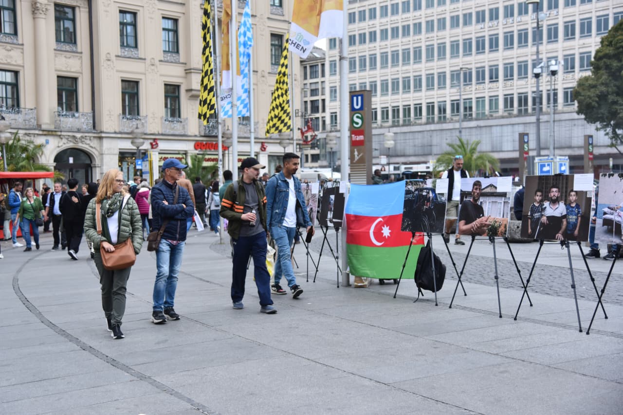 В Мюнхене открылась фотовыставка о жертвах мин в Азербайджане (ФОТО)