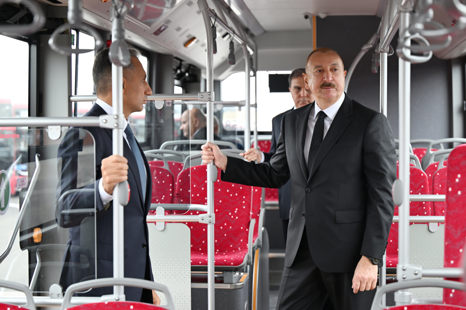 Президент Ильхам Алиев принял участие в открытии Гянджинского автопарка ООО BakuBus (ФОТО)