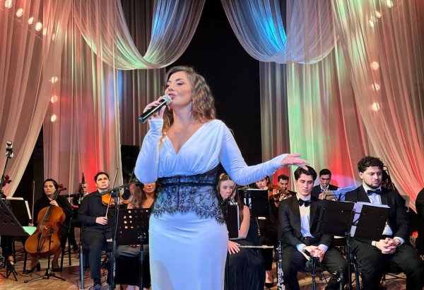 Музыкальная прогулка по Баку - увидеть знакомые улицы и услышать голос прошлого (ФОТО)