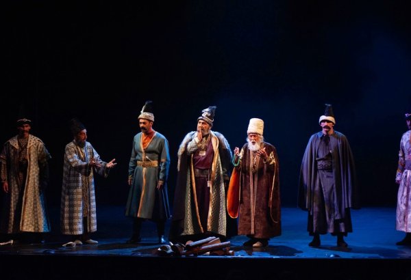 В Баку состоялась премьера спектакля "Baş" - исторической метафизической драмы (ФОТО)