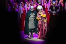 Торжественная церемония закрытия фестиваля Узеира Гаджибейли ознаменовалась грандиозной оперой "Кёроглу" в новой постановке (ФОТО)