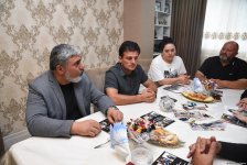 Общественное объединение по исследованию и анализу Baku Network навестило семью шехида-журналиста Сираджа Абышова (ФOTO/ВИДЕО)
