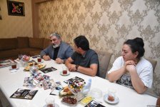 Общественное объединение по исследованию и анализу Baku Network навестило семью шехида-журналиста Сираджа Абышова (ФOTO/ВИДЕО)