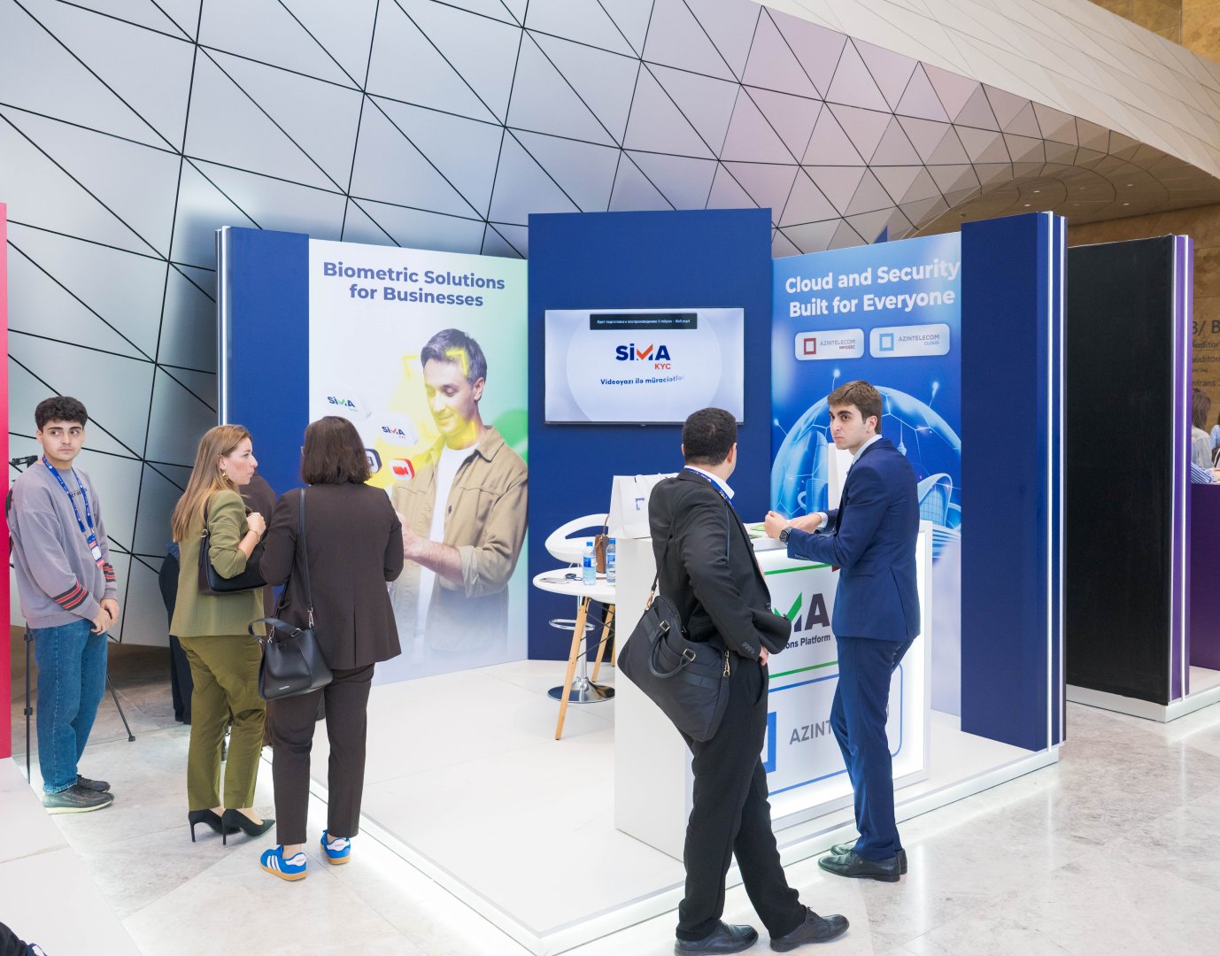 В Баку завершился первый день INMerge Innovation Summit (ФОТО)