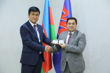 Председатель Союза журналистов Узбекистана посетил Совет печати Азербайджана (ФОТО)