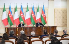 Президент Ильхам Алиев и Президент Серджо Маттарелла выступили с заявлениями для прессы (ФОТО/ВИДЕО)