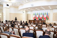 Президент Ильхам Алиев и Президент Серджо Маттарелла выступили с заявлениями для прессы (ФОТО/ВИДЕО)