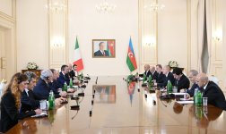 Состоялась встреча Президента Ильхама Алиева и Президента Серджо Маттареллы в расширенном составе (ФОТО)