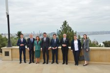 Польские парламентарии посетили могилу великого лидера Гейдара Алиева и Аллею шехидов (ФОТО)