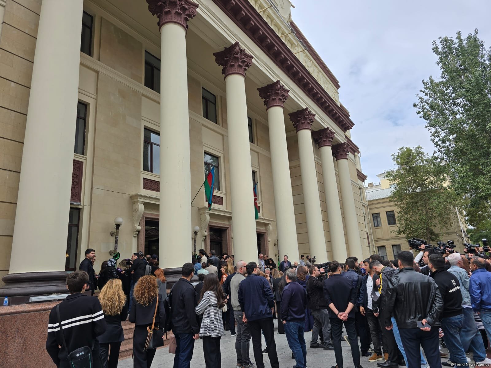 В Баку проходит церемония прощания с заслуженным артистом Азербайджана Джабиром Имановым (ФОТО)