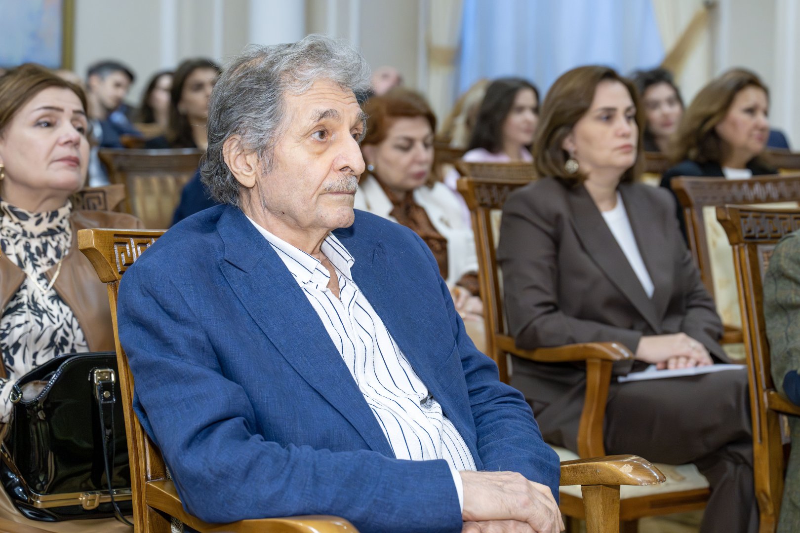 Путешествие сквозь эпохи в искусство Азербайджана: от классики до постмодернизма - масштабная экспозиция (ФОТО)