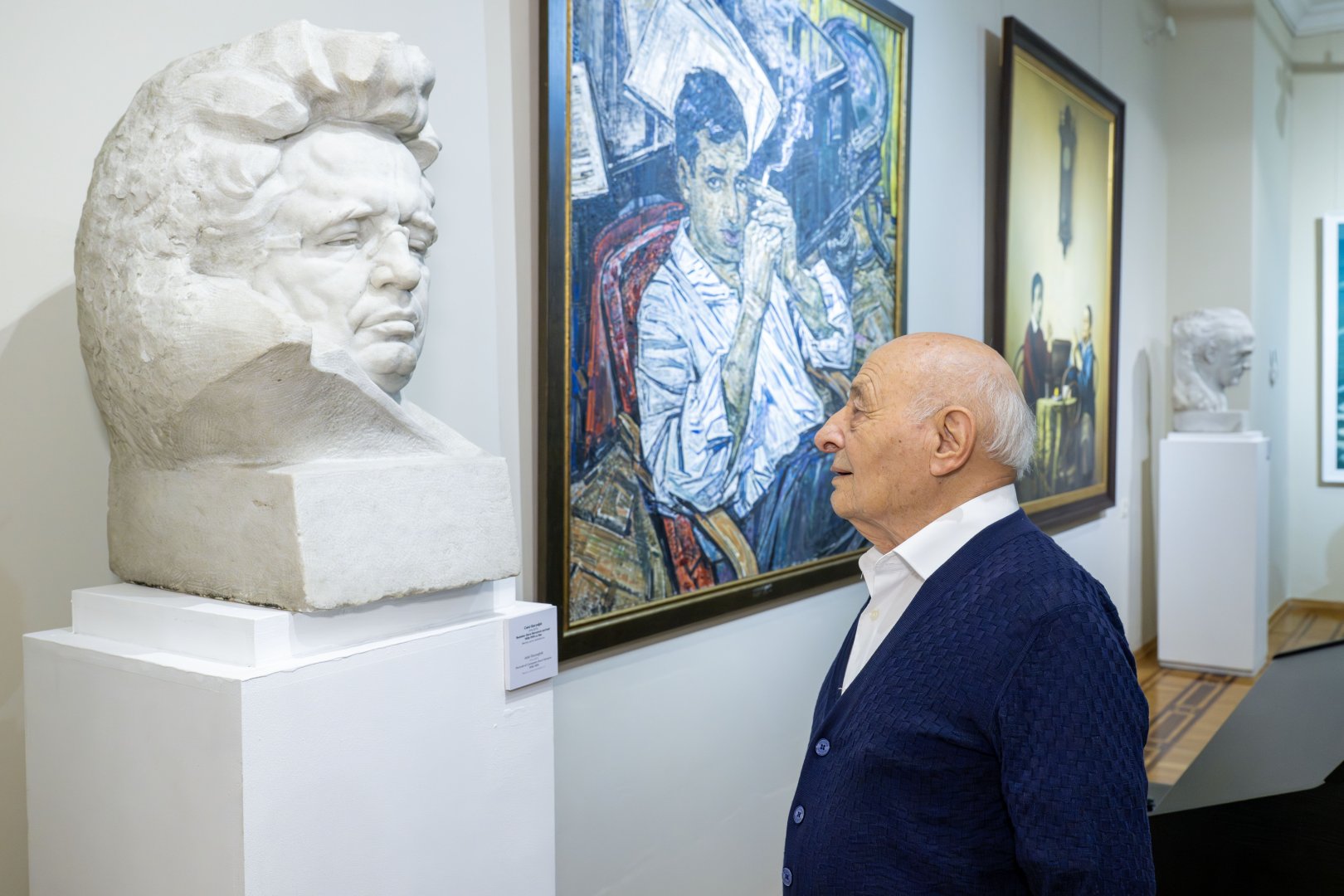 Путешествие сквозь эпохи в искусство Азербайджана: от классики до постмодернизма - масштабная экспозиция (ФОТО)