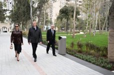 Президент Ильхам Алиев и Первая леди Мехрибан Алиева приняли участие в открытии нового парка в Наримановском районе Баку (ФОТО)